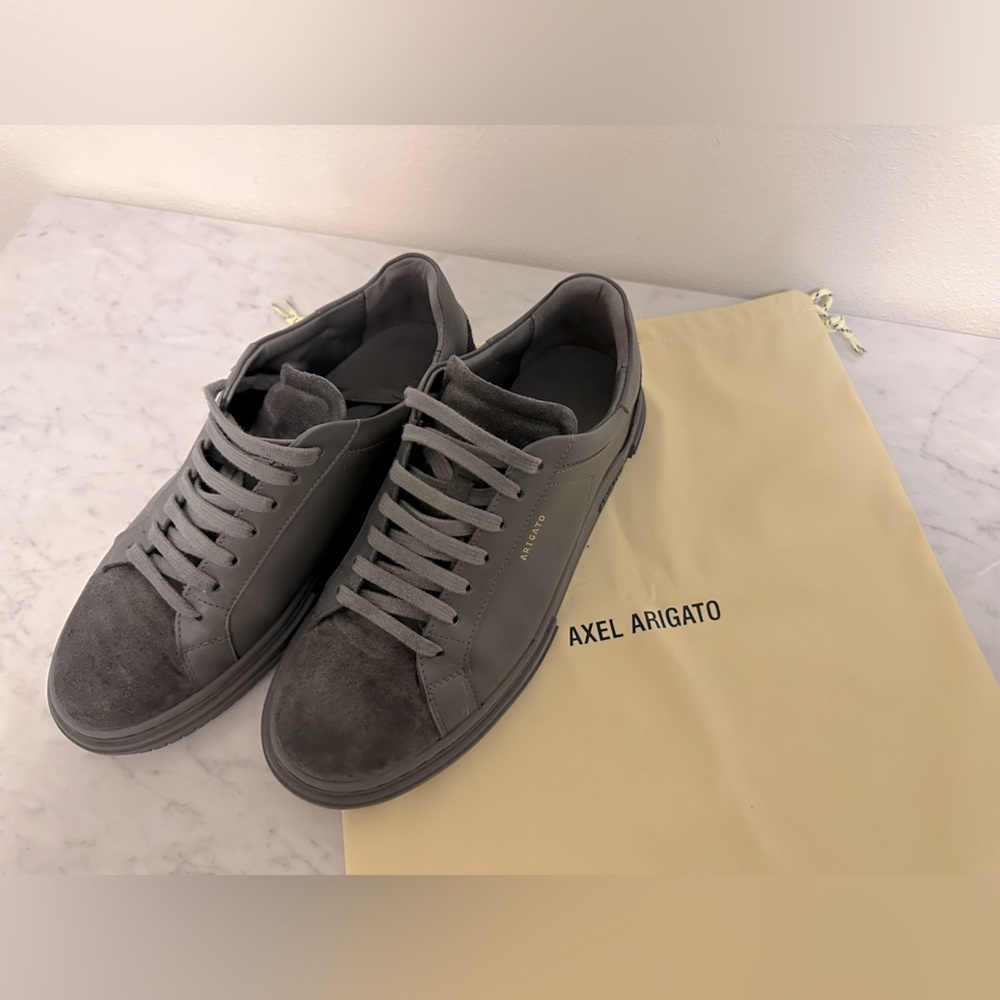 Atlas Sneaker